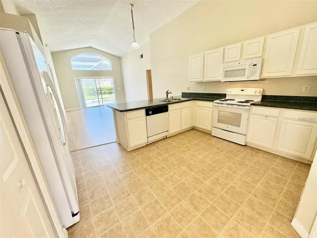 $2,500 | 1317 Casterton Circle, Davenport, FL 33897