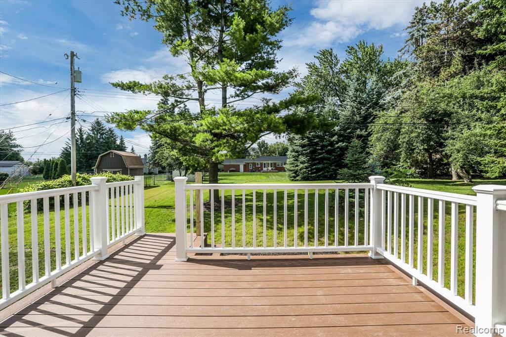 85 Boyken Road Rochester Hills, MI 48307 - Photo 39 of 42