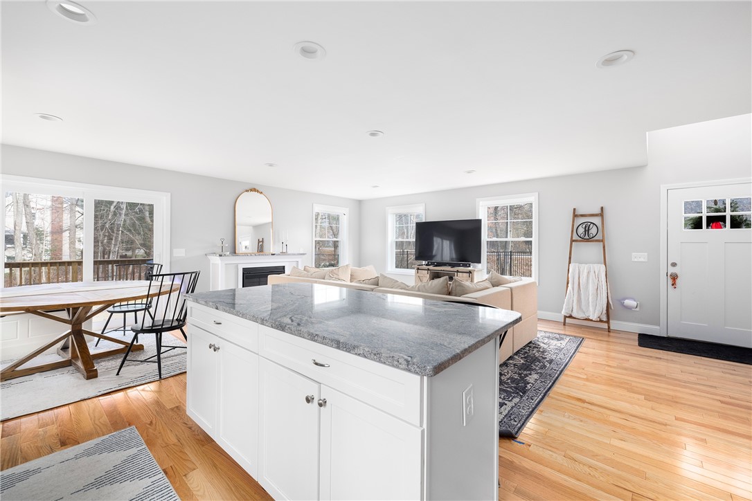 391 Spring Street Hopkinton, RI 02873 - Photo 3 of 30