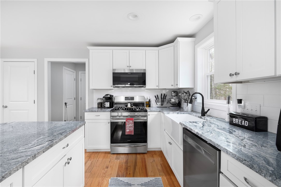 391 Spring Street Hopkinton, RI 02873 - Photo 6 of 30