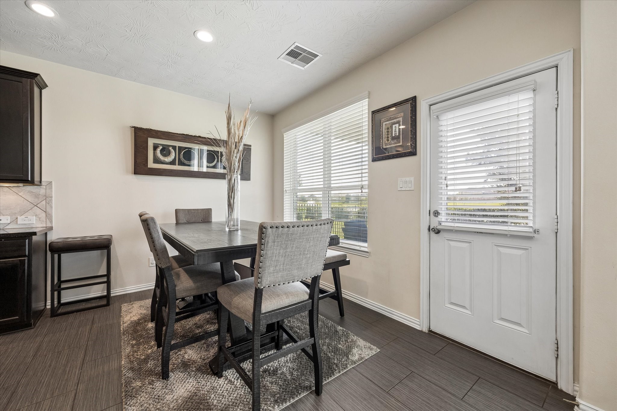 1822 Luminous Waters Lane Rosharon, TX 77583 - Photo 9 of 29 Gallery Image 9