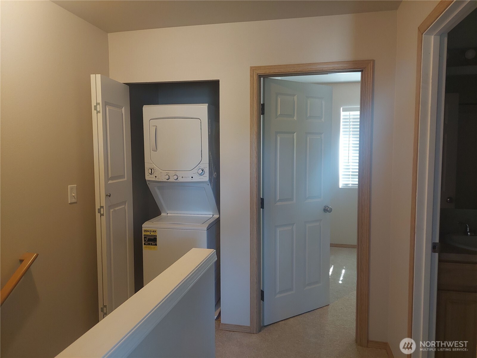 6907 Rainier Drive, Unit 1B Everett, WA 98203 - Photo 18 of 31