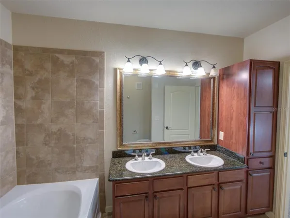 $165,000 | 904 Charo Parkway, Unit 514, Davenport, FL 33897