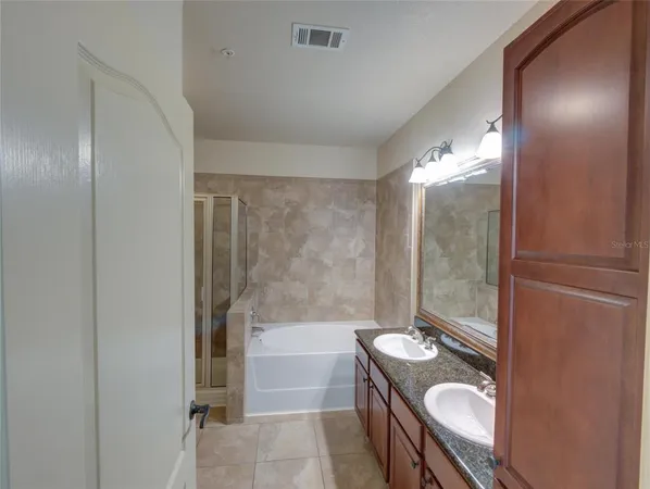 $165,000 | 904 Charo Parkway, Unit 514, Davenport, FL 33897
