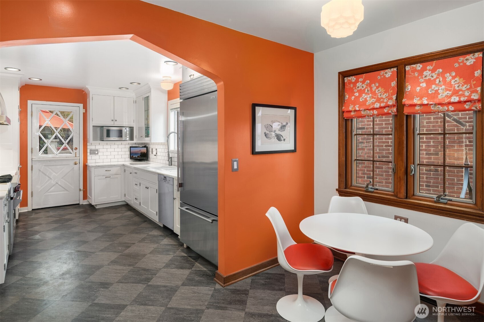 2256 West Viewmont Way West Seattle, WA 98199 - Photo 17 of 40