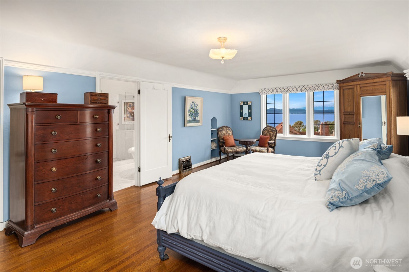 2256 West Viewmont Way West Seattle, WA 98199 - Photo 24 of 40