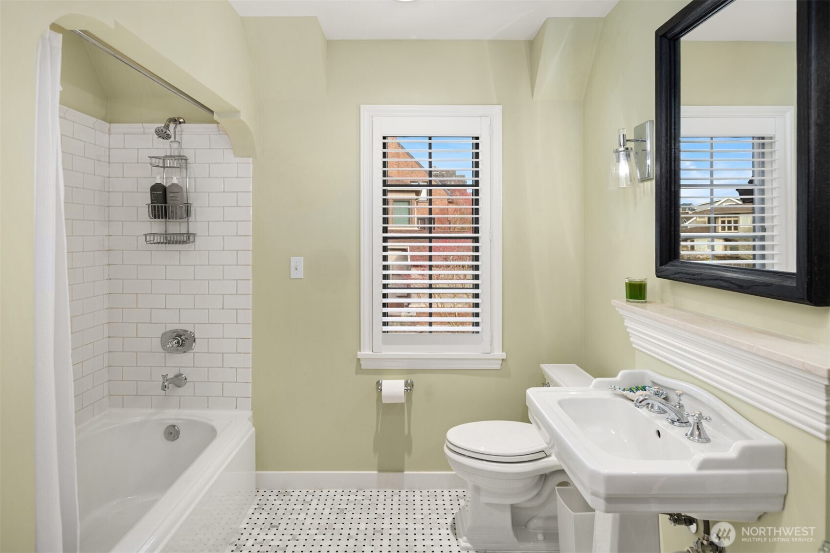 2256 West Viewmont Way West Seattle, WA 98199 - Photo 32 of 40