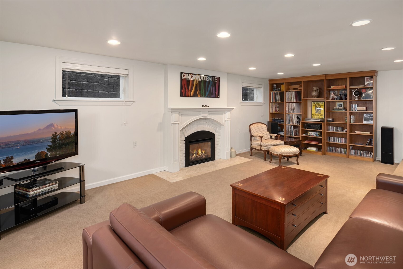 2256 West Viewmont Way West Seattle, WA 98199 - Photo 34 of 40