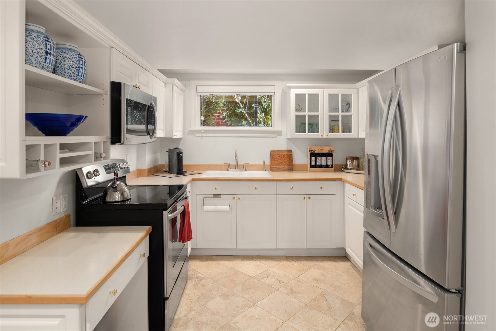 2256 West Viewmont Way West Seattle, WA 98199 - Photo 36 of 40