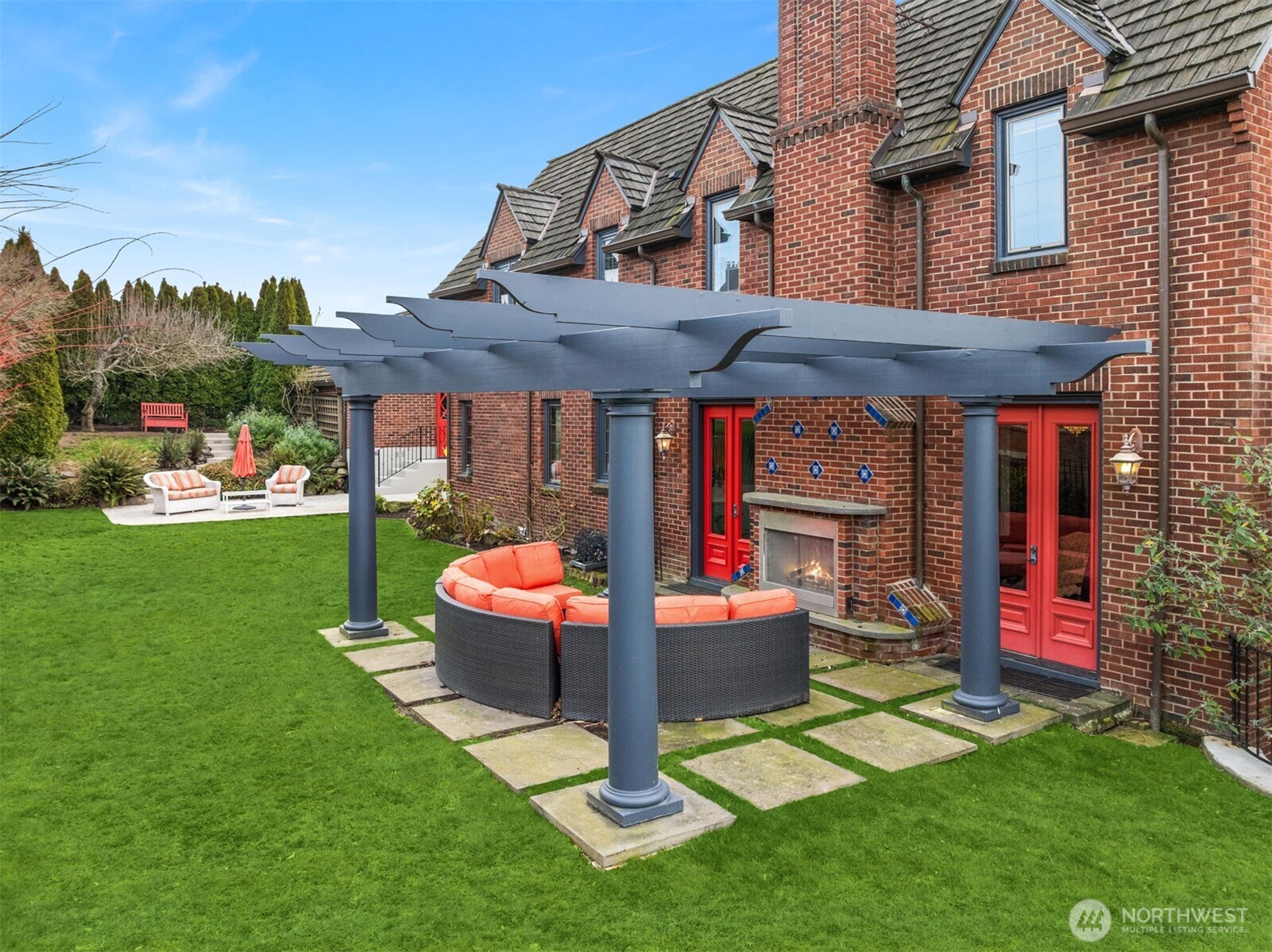 2256 West Viewmont Way West Seattle, WA 98199 - Photo 6 of 40