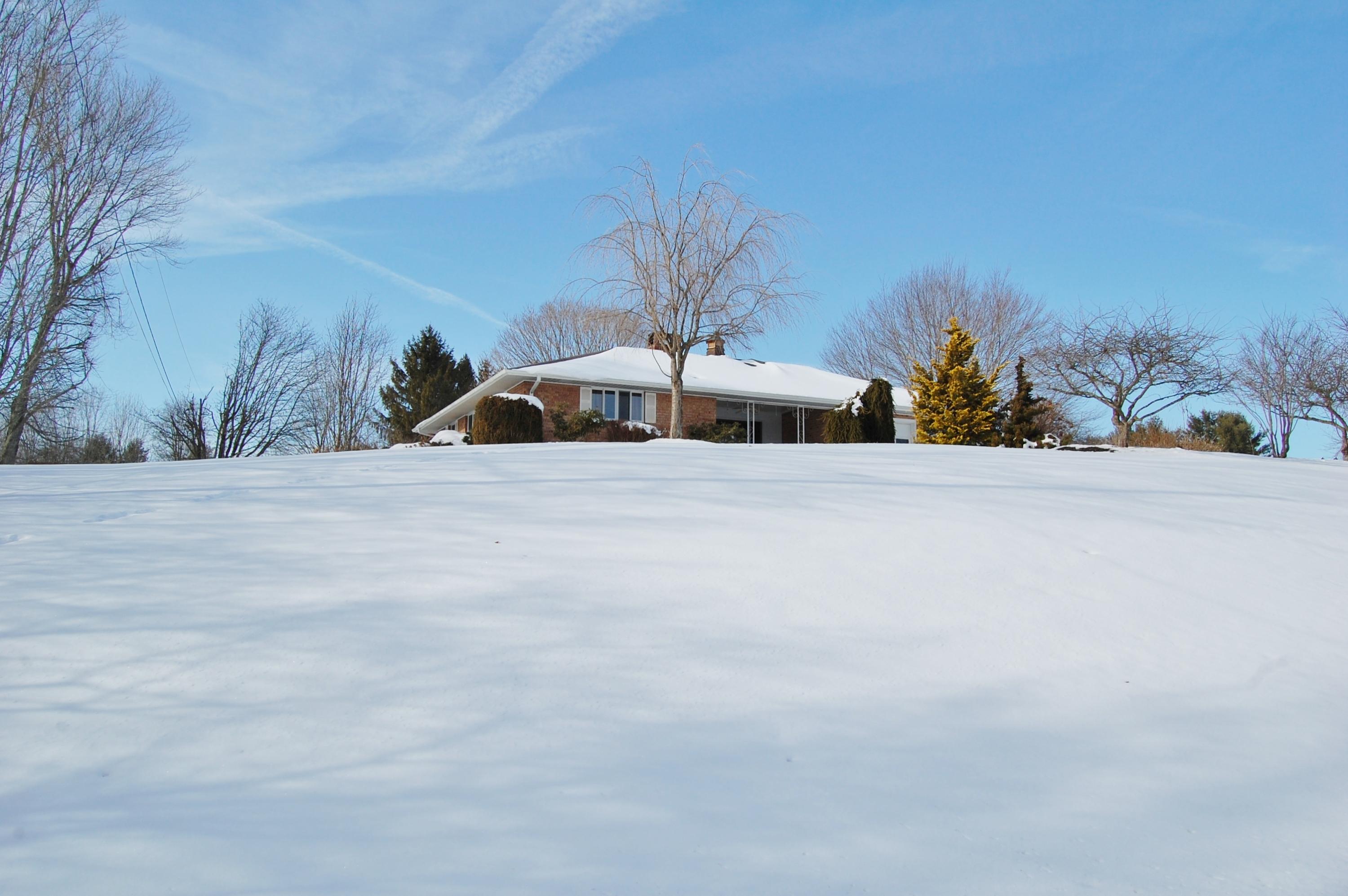 81 Farm Road Lewisburg, WV 24901 - Photo 2 of 39 Gallery Image 2