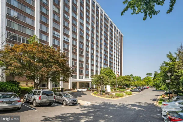 $1,950 | 11801 Rockville Pike, Unit 1514, Rockville, MD 20852