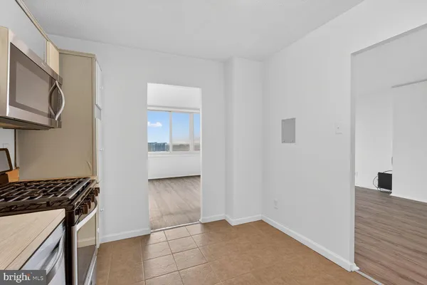 $1,950 | 11801 Rockville Pike, Unit 1514, Rockville, MD 20852