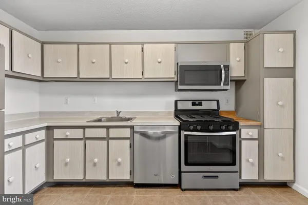 $1,950 | 11801 Rockville Pike, Unit 1514, Rockville, MD 20852