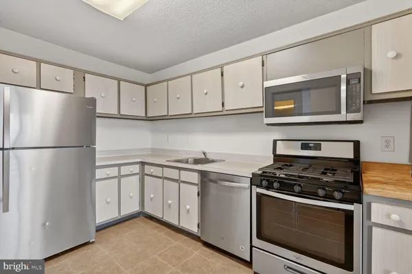 $1,950 | 11801 Rockville Pike, Unit 1514, Rockville, MD 20852