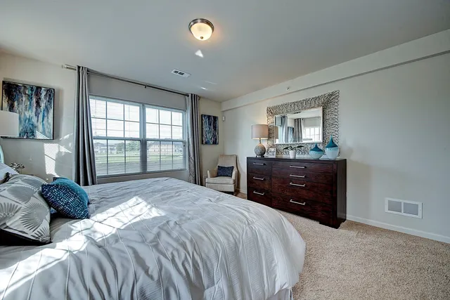 $2,775 | 4135 Pond Willow Court, Naperville, IL 60564