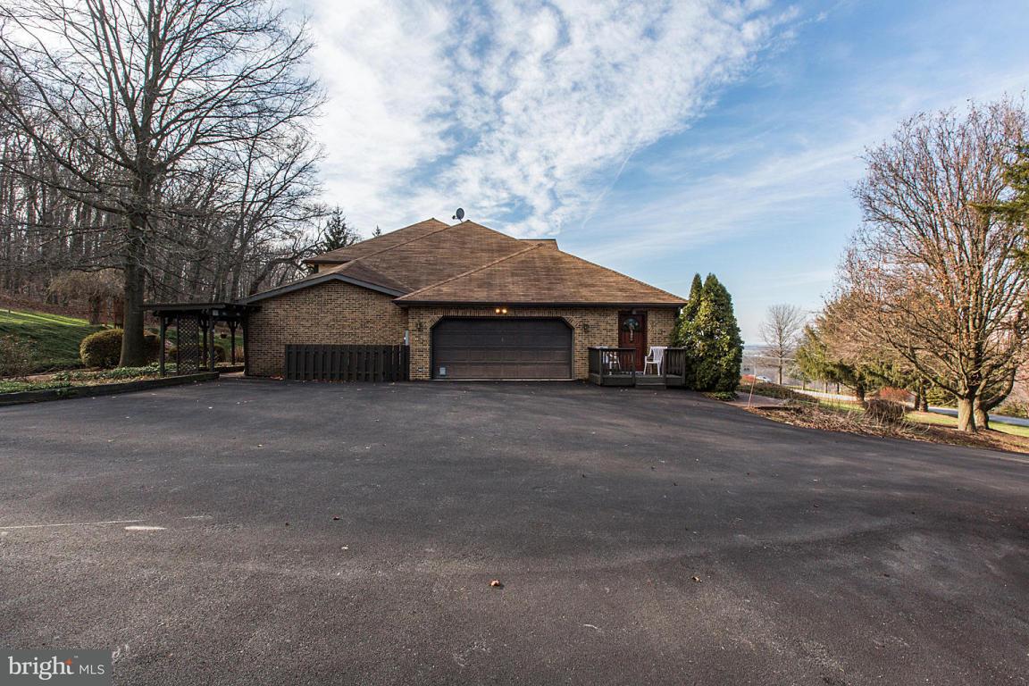 735 Kames Hill Road Columbia, PA 17512 - Photo 9 of 86 Gallery Image 9