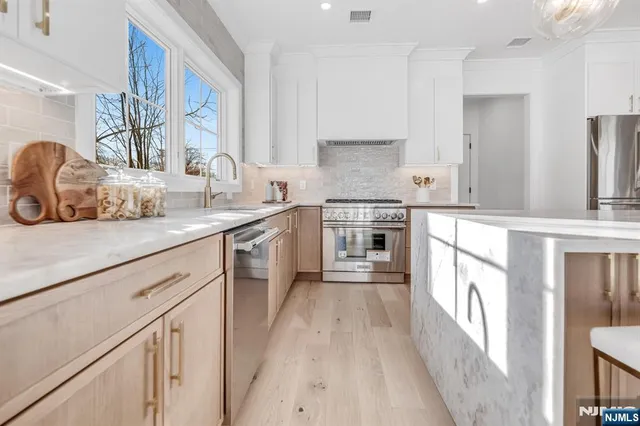 $1,749,995 | 285 Wayne Avenue, River Edge, NJ 07661