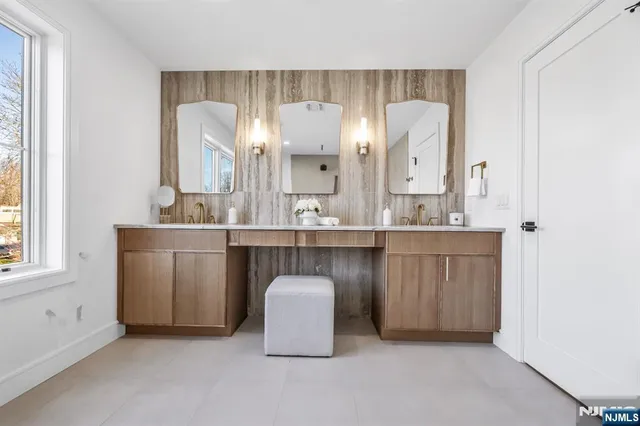 $1,749,995 | 285 Wayne Avenue, River Edge, NJ 07661