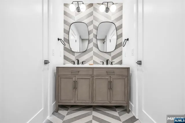 $1,749,995 | 285 Wayne Avenue, River Edge, NJ 07661