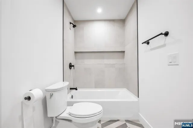 $1,749,995 | 285 Wayne Avenue, River Edge, NJ 07661