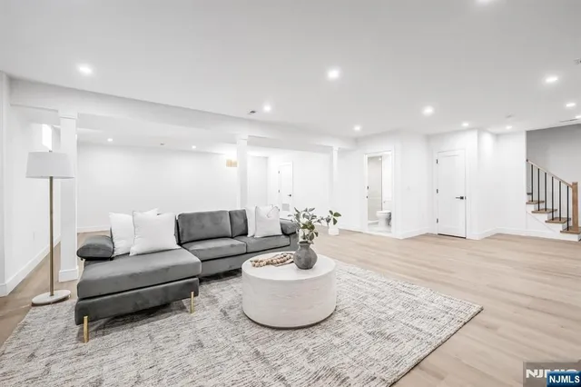 $1,749,995 | 285 Wayne Avenue, River Edge, NJ 07661