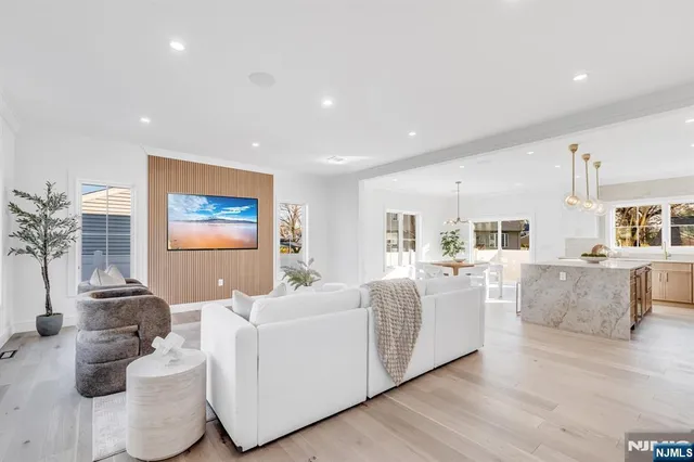 $1,749,995 | 285 Wayne Avenue, River Edge, NJ 07661