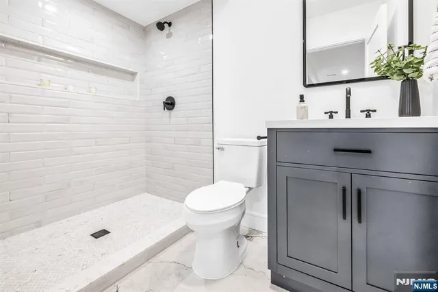 $1,749,995 | 285 Wayne Avenue, River Edge, NJ 07661