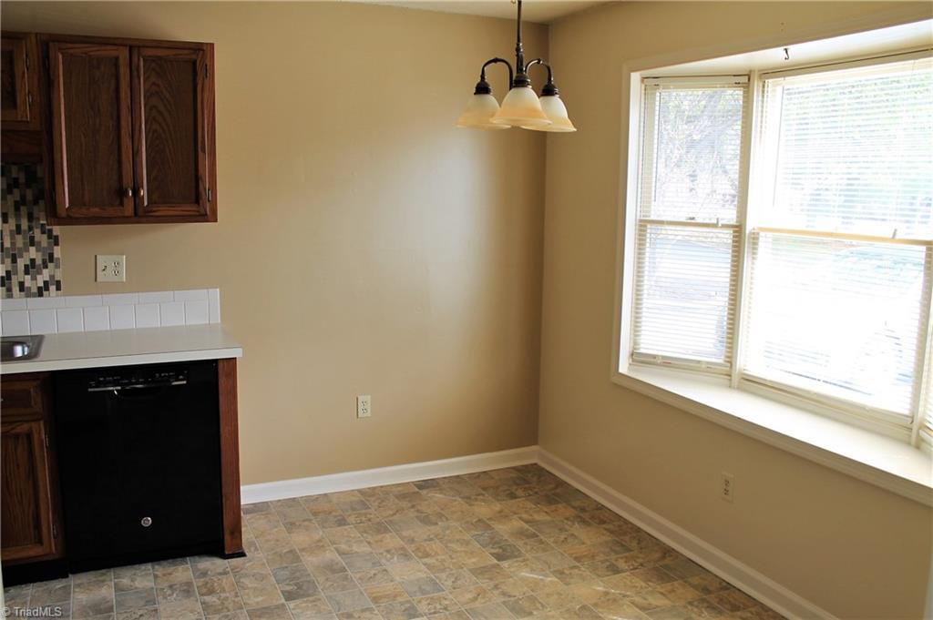 447 James Court High Point, NC 27265 - Photo 6 of 20 Gallery Image 6