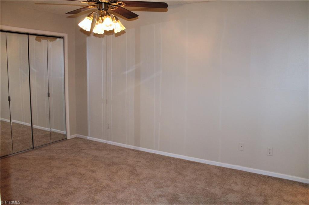447 James Court High Point, NC 27265 - Photo 9 of 20 Gallery Image 9