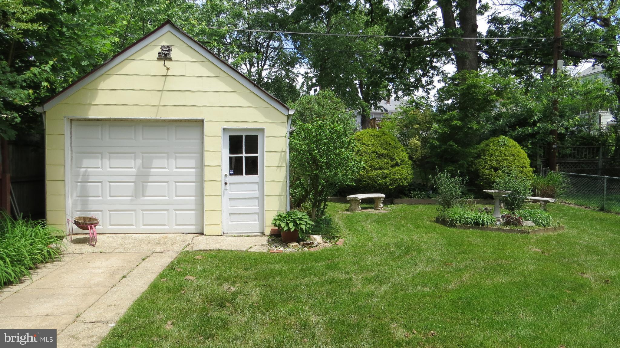 2910 Church Road Baltimore, MD 21234 - Photo 26 of 30 Garage