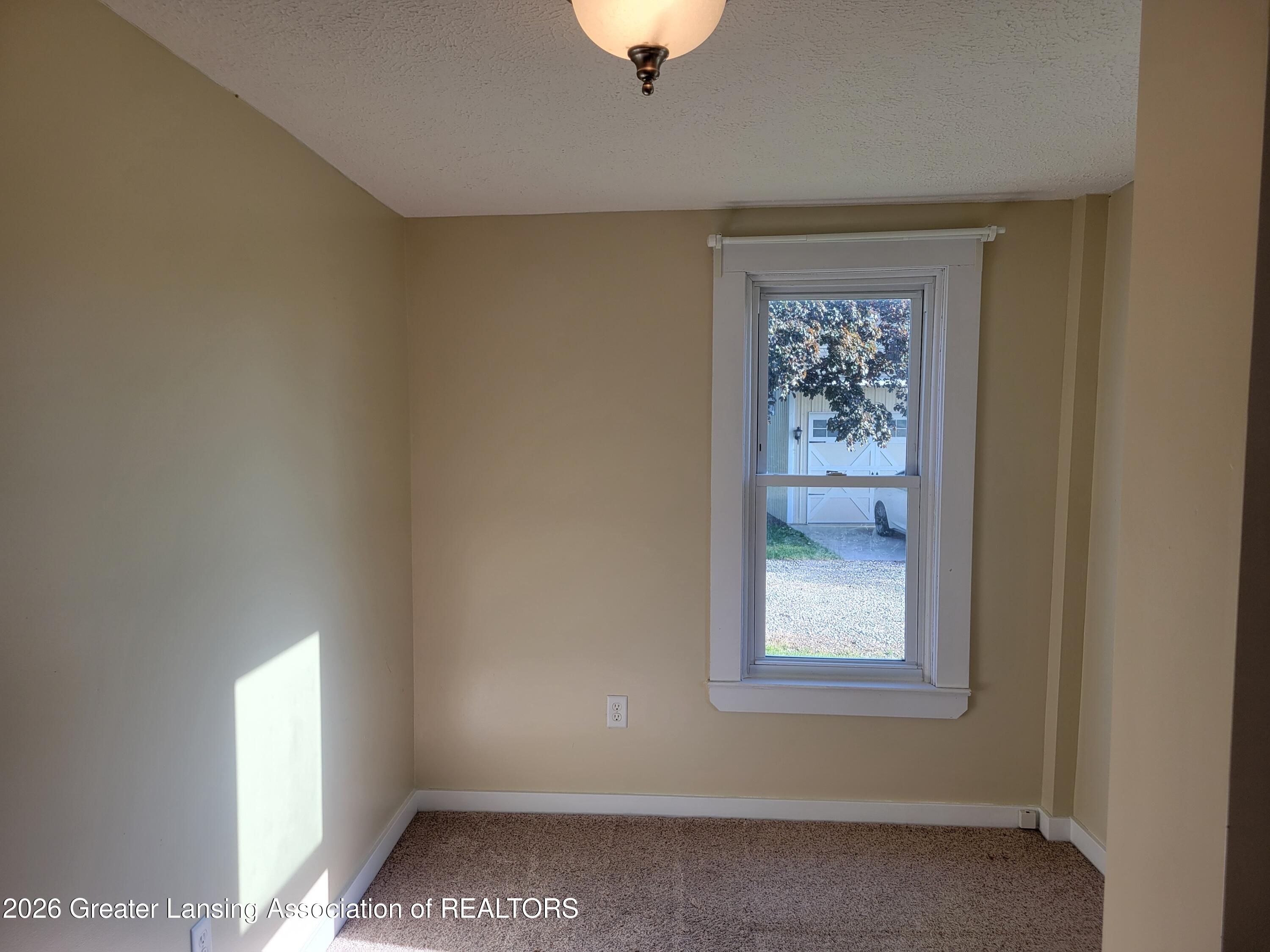 4609 West Pratt Road Dewitt, MI 48820 - Photo 9 of 29 20260528_185415