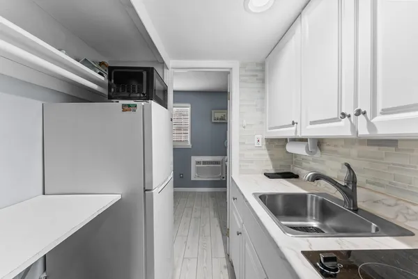 $319,000 | 402 East St Paul Avenue, Unit 101, Wildwood Crest, NJ 08260