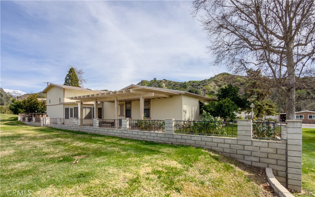 9465 Sharon Way Calimesa, CA 92320 - Photo 14 of 73