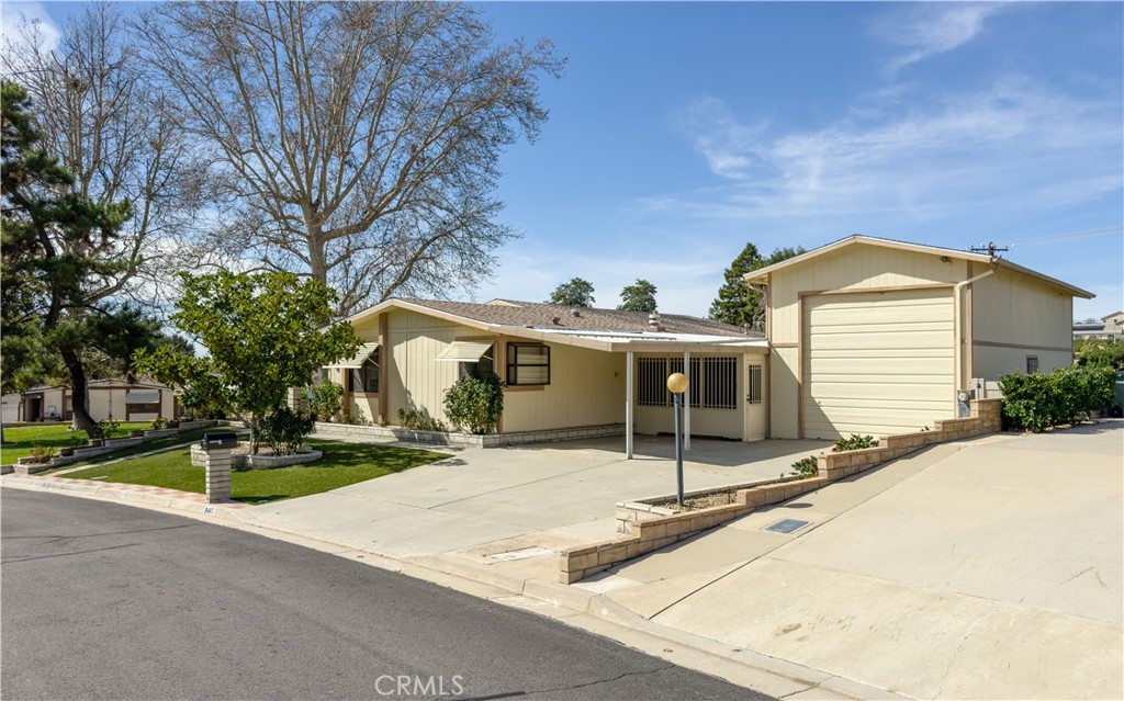 9465 Sharon Way Calimesa, CA 92320 - Photo 5 of 73