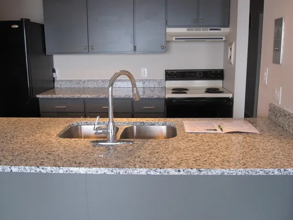 $1,700 | 820 Cliffs Drive, Unit 306, Ypsilanti, MI 48198