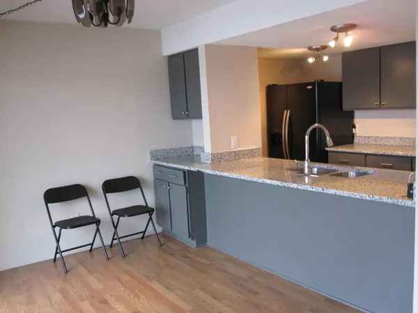 $1,700 | 820 Cliffs Drive, Unit 306, Ypsilanti, MI 48198