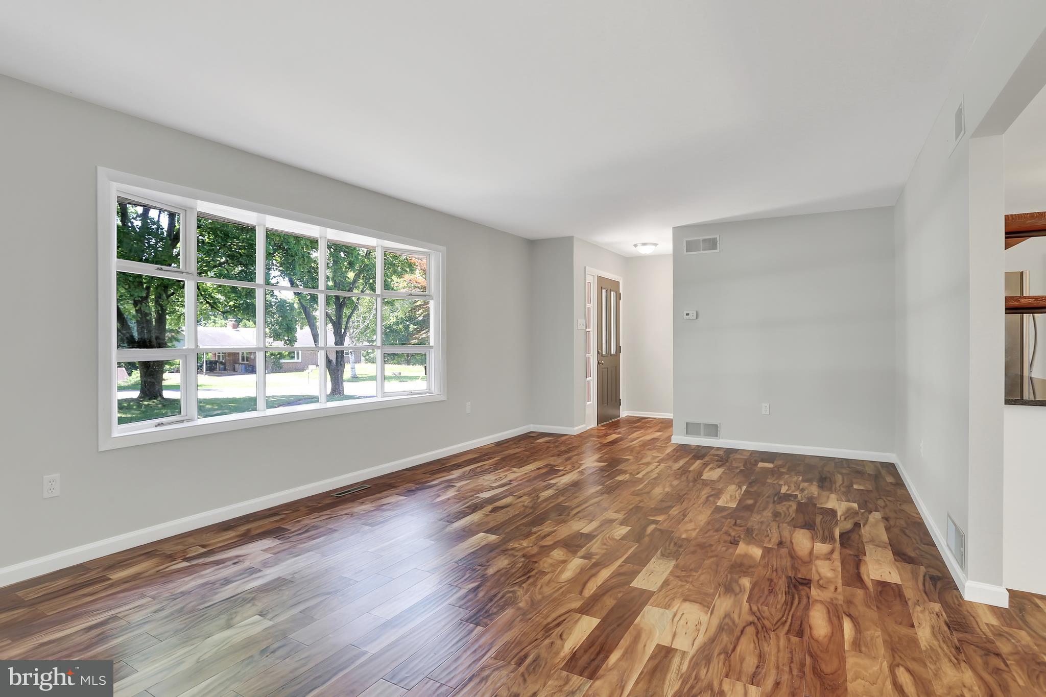 5944 Longview Road Harrisburg, PA 17112 - Photo 12 of 28 Gallery Image 12