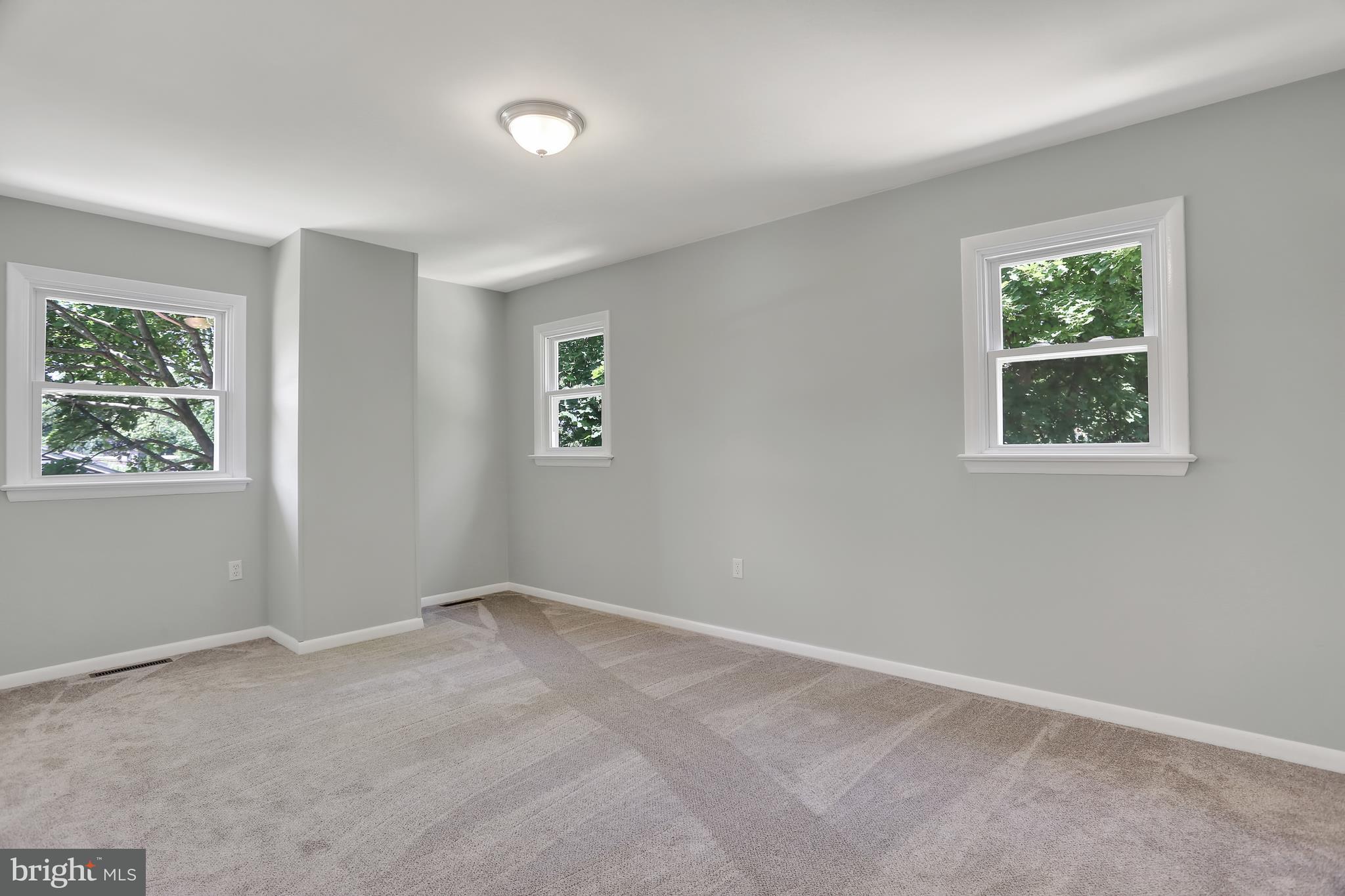 5944 Longview Road Harrisburg, PA 17112 - Photo 16 of 28 Gallery Image 16