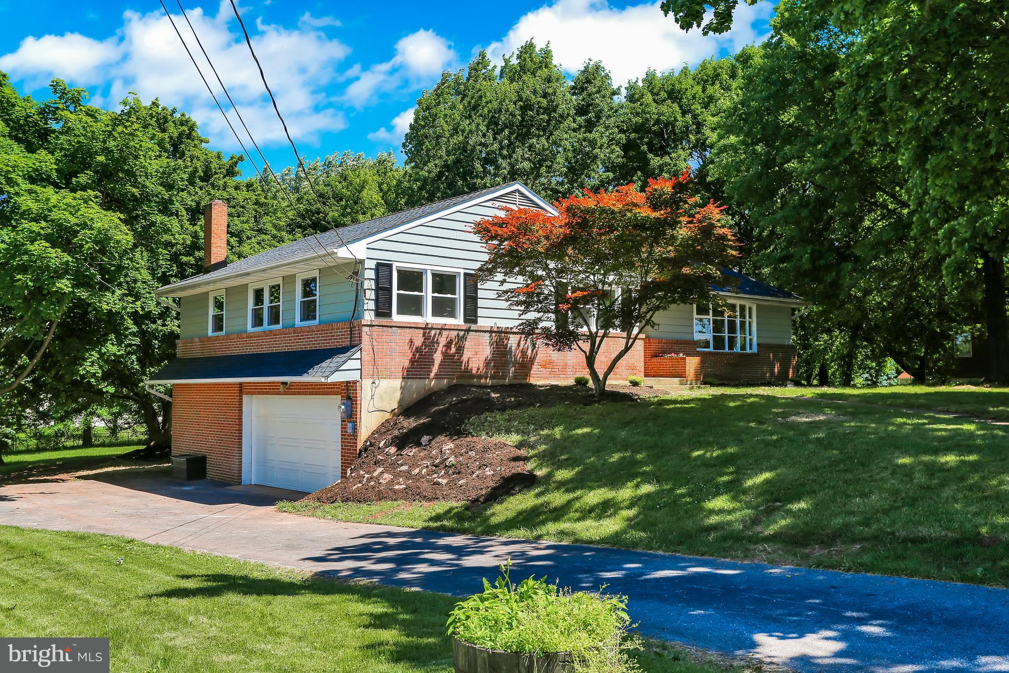 5944 Longview Road Harrisburg, PA 17112 - Photo 3 of 28 Gallery Image 3