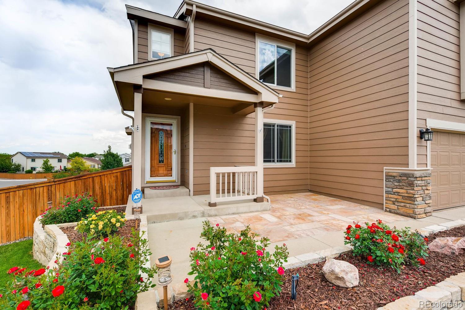 9952 Strathfield Lane Highlands Ranch, CO 80126 - Photo 3 of 20 Gallery Image 3