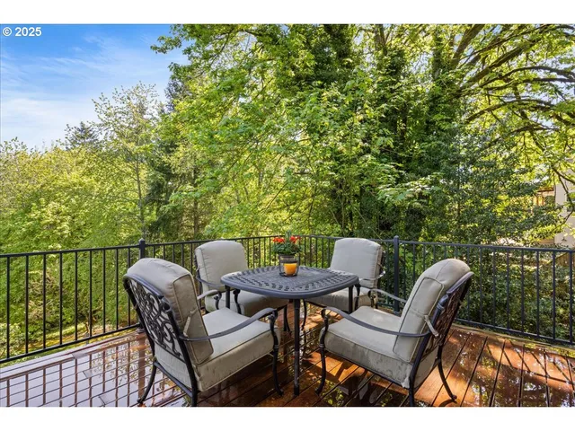 $1,775,000 | 1093 Tyndall Court, Lake Oswego, OR 97034