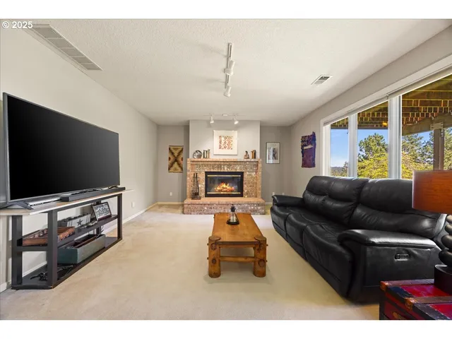 $1,775,000 | 1093 Tyndall Court, Lake Oswego, OR 97034