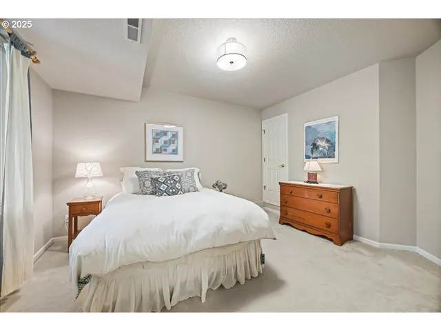 $1,775,000 | 1093 Tyndall Court, Lake Oswego, OR 97034