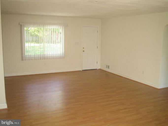 1705 Thomas Road Fort Washington, MD 20744 - Photo 22 of 24 Living Room