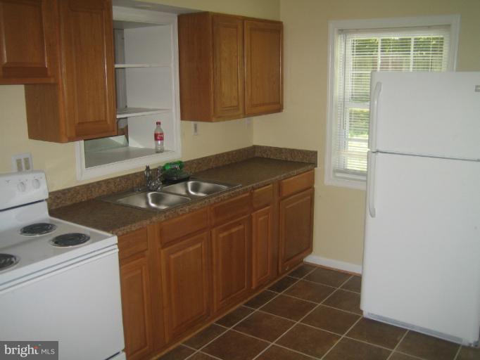 1705 Thomas Road Fort Washington, MD 20744 - Photo 10 of 24 Kitchen