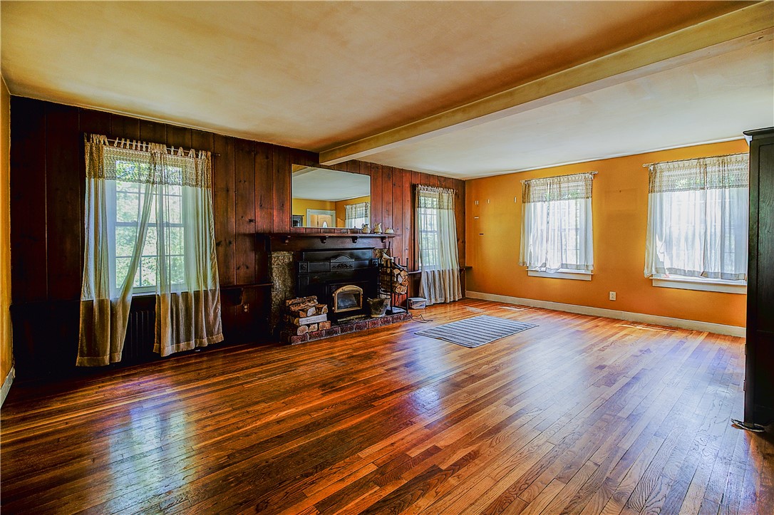 48 Brayton Road Smithfield, RI 02917 - Photo 17 of 47