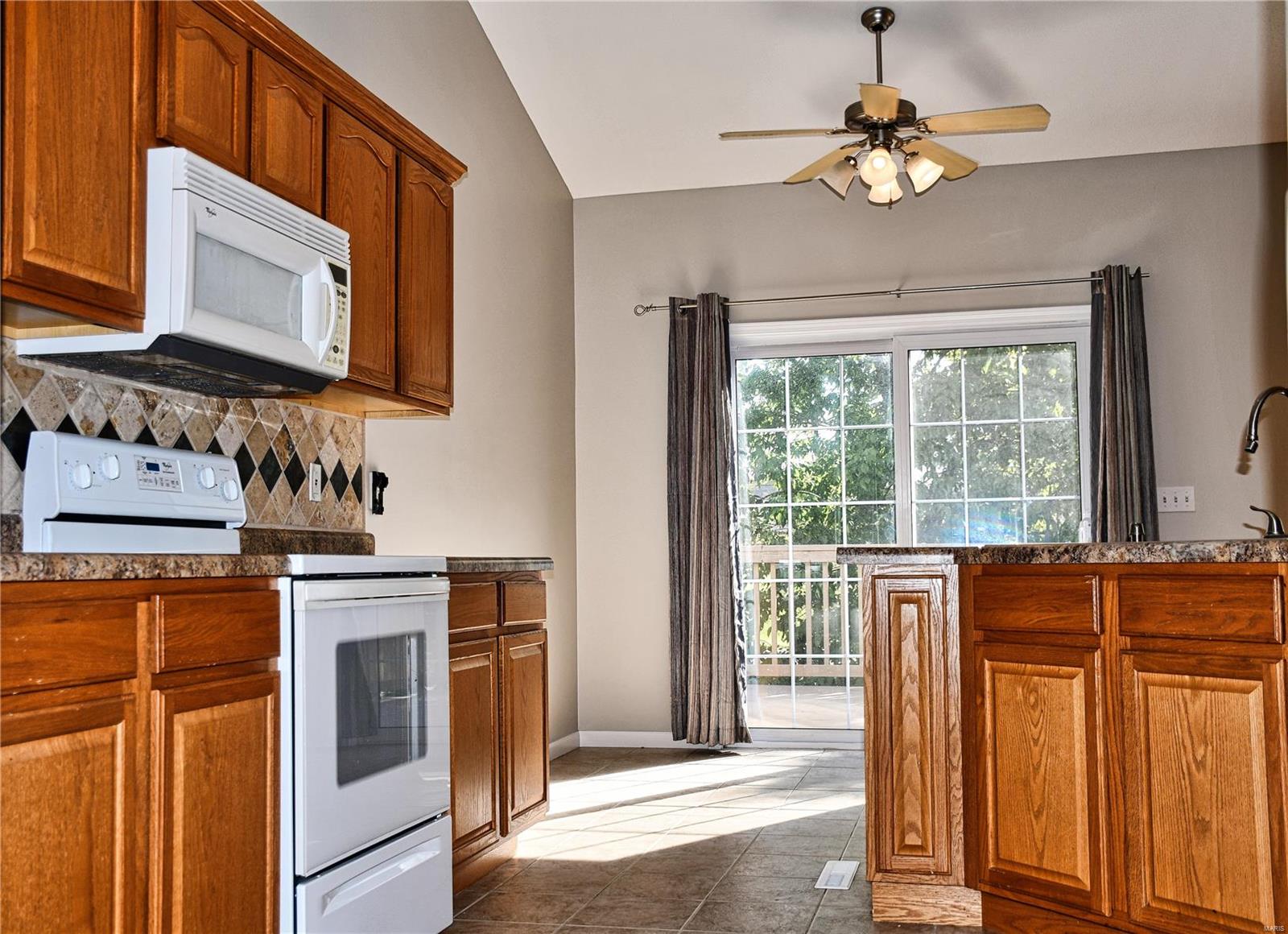 108 Summit Ridge Maryville, IL 62062 - Photo 11 of 36 Gallery Image 11