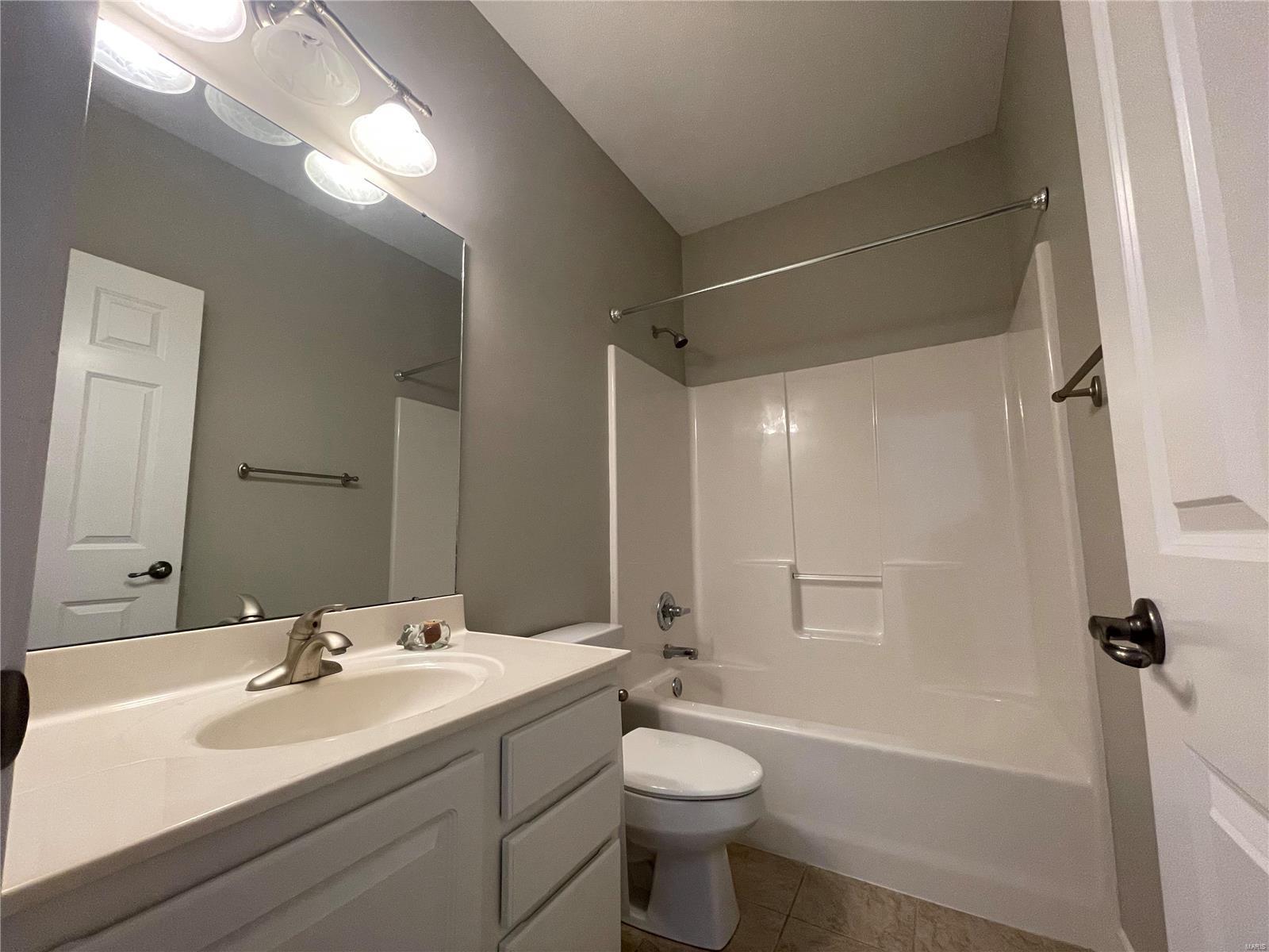 108 Summit Ridge Maryville, IL 62062 - Photo 25 of 36 Gallery Image 25