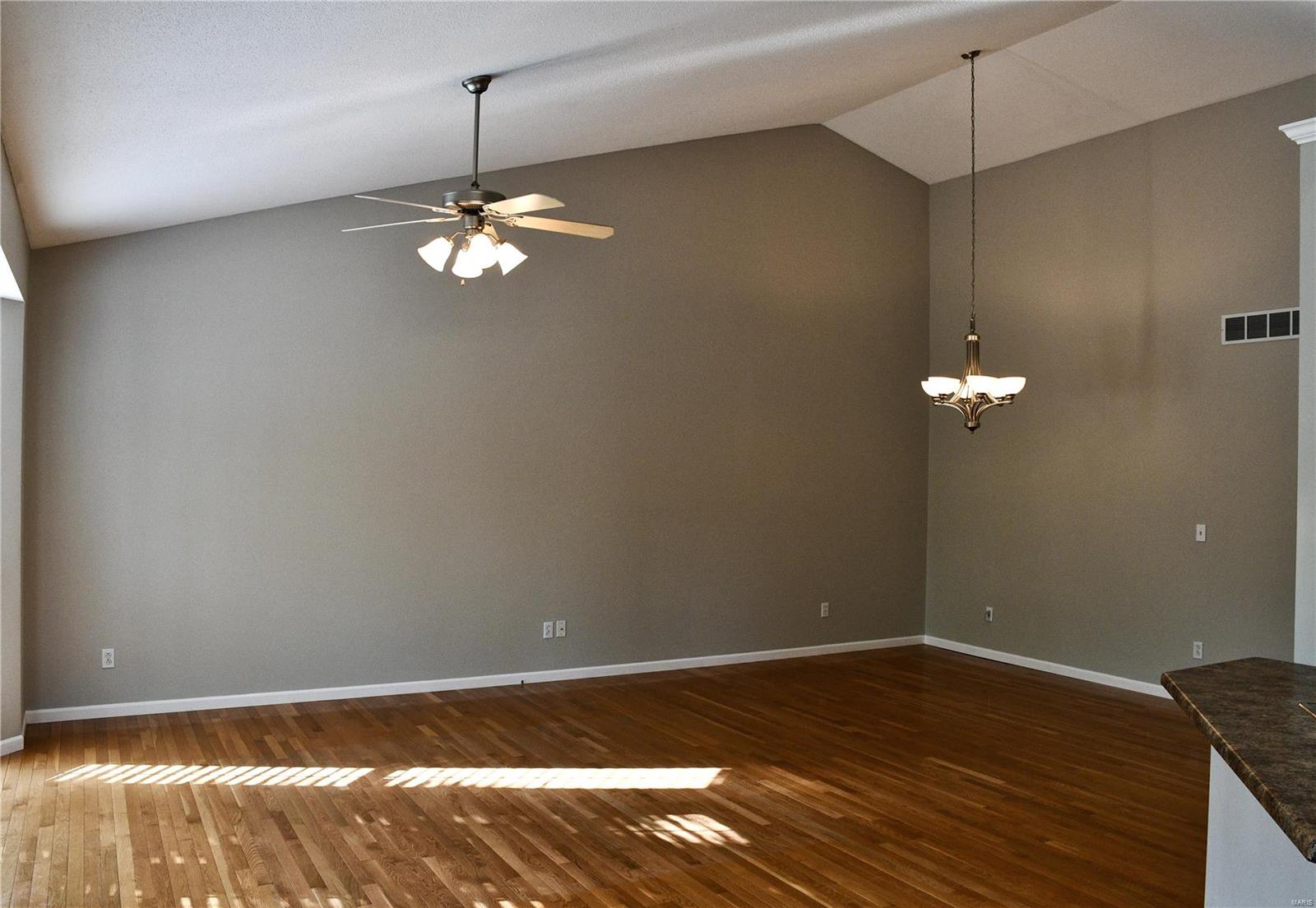 108 Summit Ridge Maryville, IL 62062 - Photo 9 of 36 Gallery Image 9